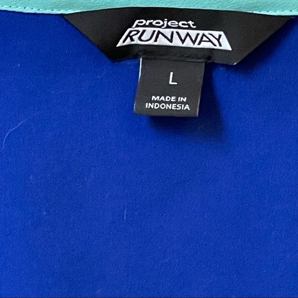 Project Runway blue and white shirt - Picture 3 of 5